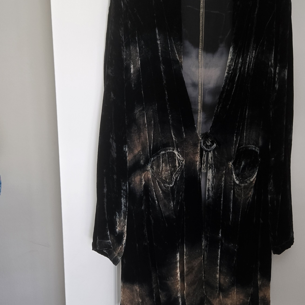 Elegant Velvet Women's Cape in Black and Brown